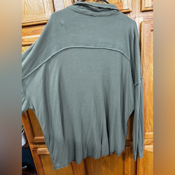 BKE Brushed Rib Knit Oversized Boyfriend Shirt - Picture 3 of 3